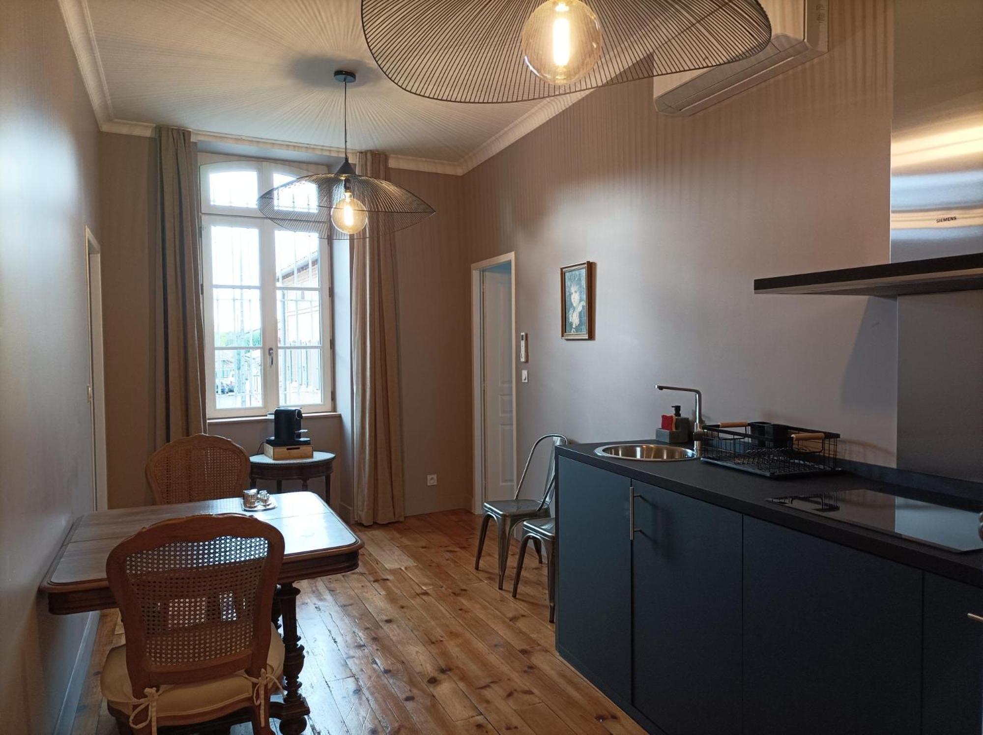 La Maison Du Soleil LʼIsle-Jourdain Eksteriør billede